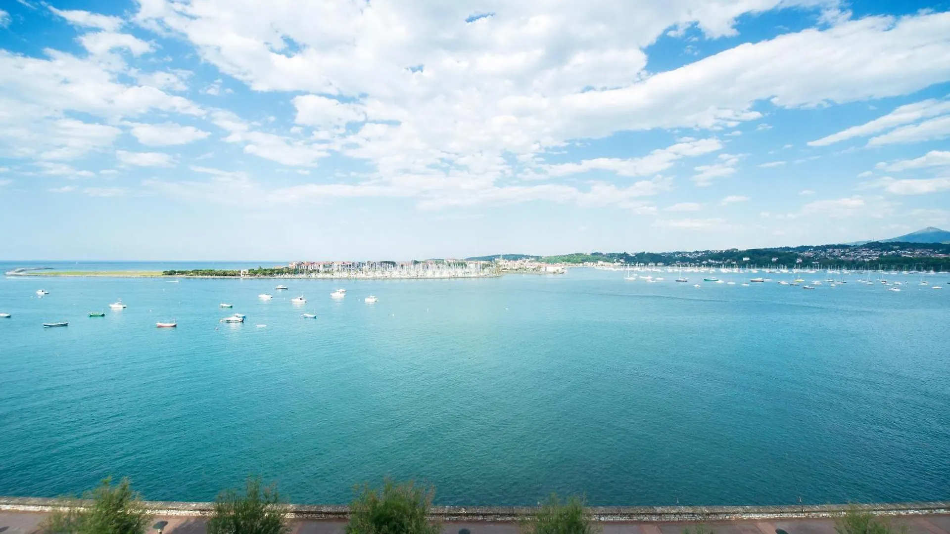 Apartamento Miramar. Basquenjoy Hondarribia
